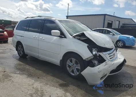 2008 Honda Odyssey Touring z USA, uszkodzony, nr VIN 5FNRL38998B016682